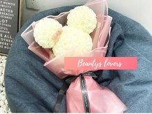 Load image into Gallery viewer, mouse rose bouquet